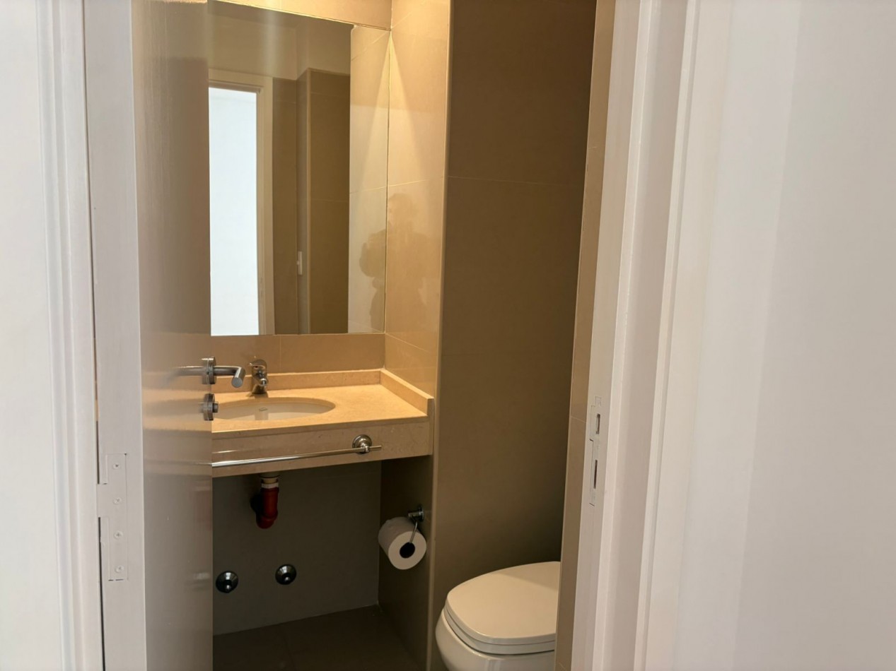 2 ambientes con balcon baño y toilette 
