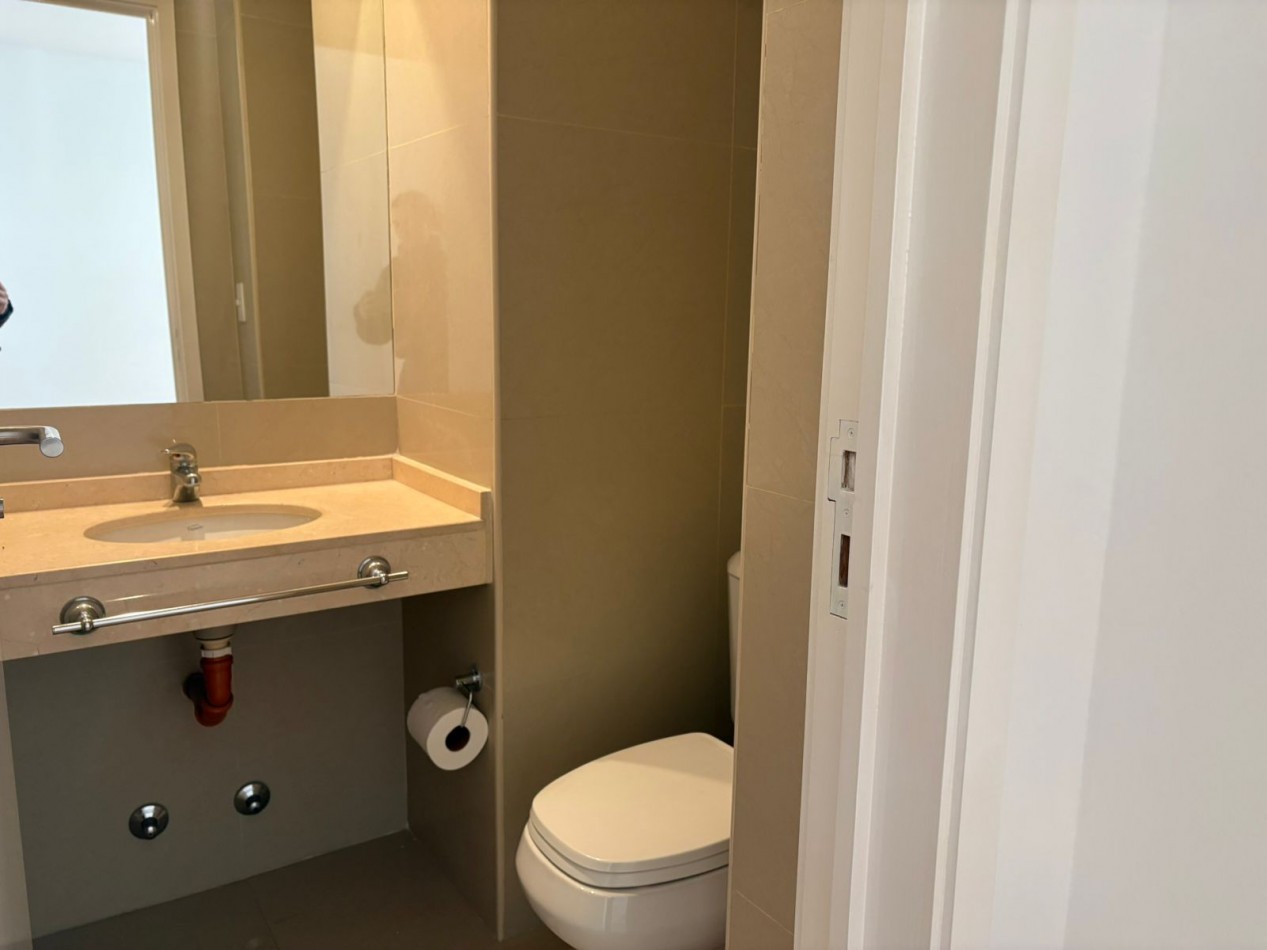 2 ambientes con balcon baño y toilette 
