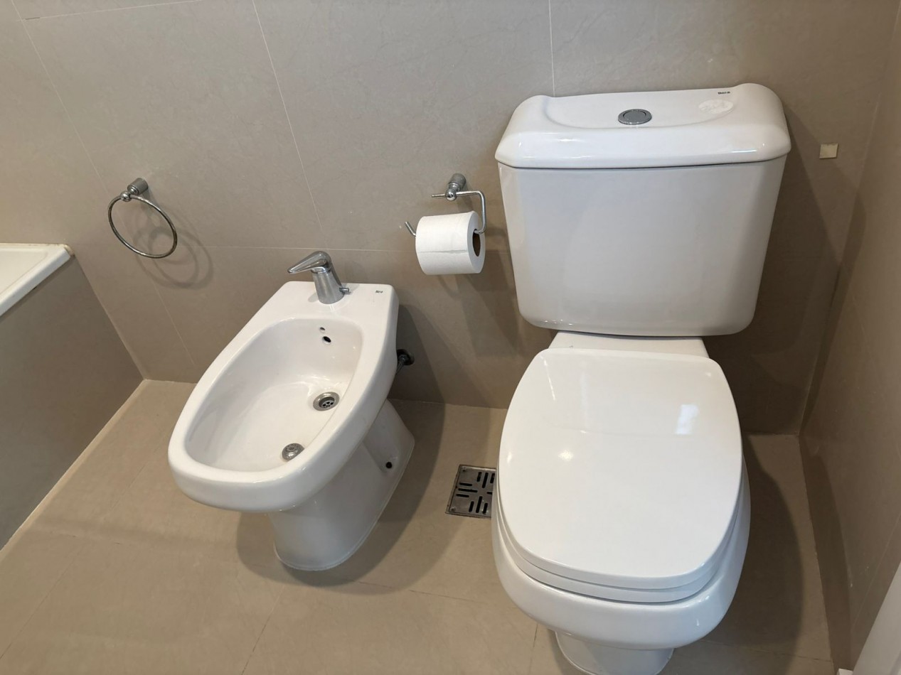2 ambientes con balcon baño y toilette 