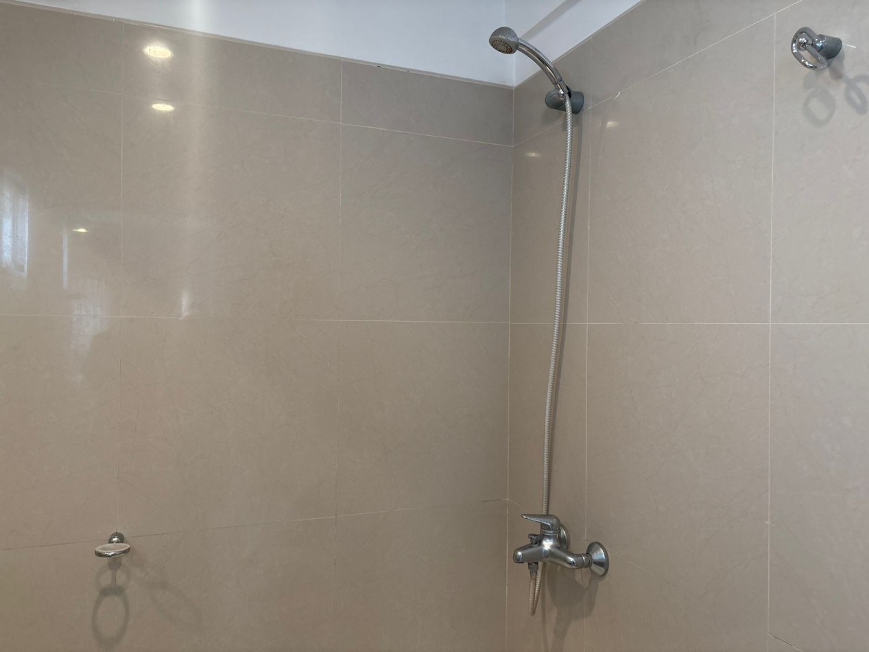 2 ambientes con balcon baño y toilette 