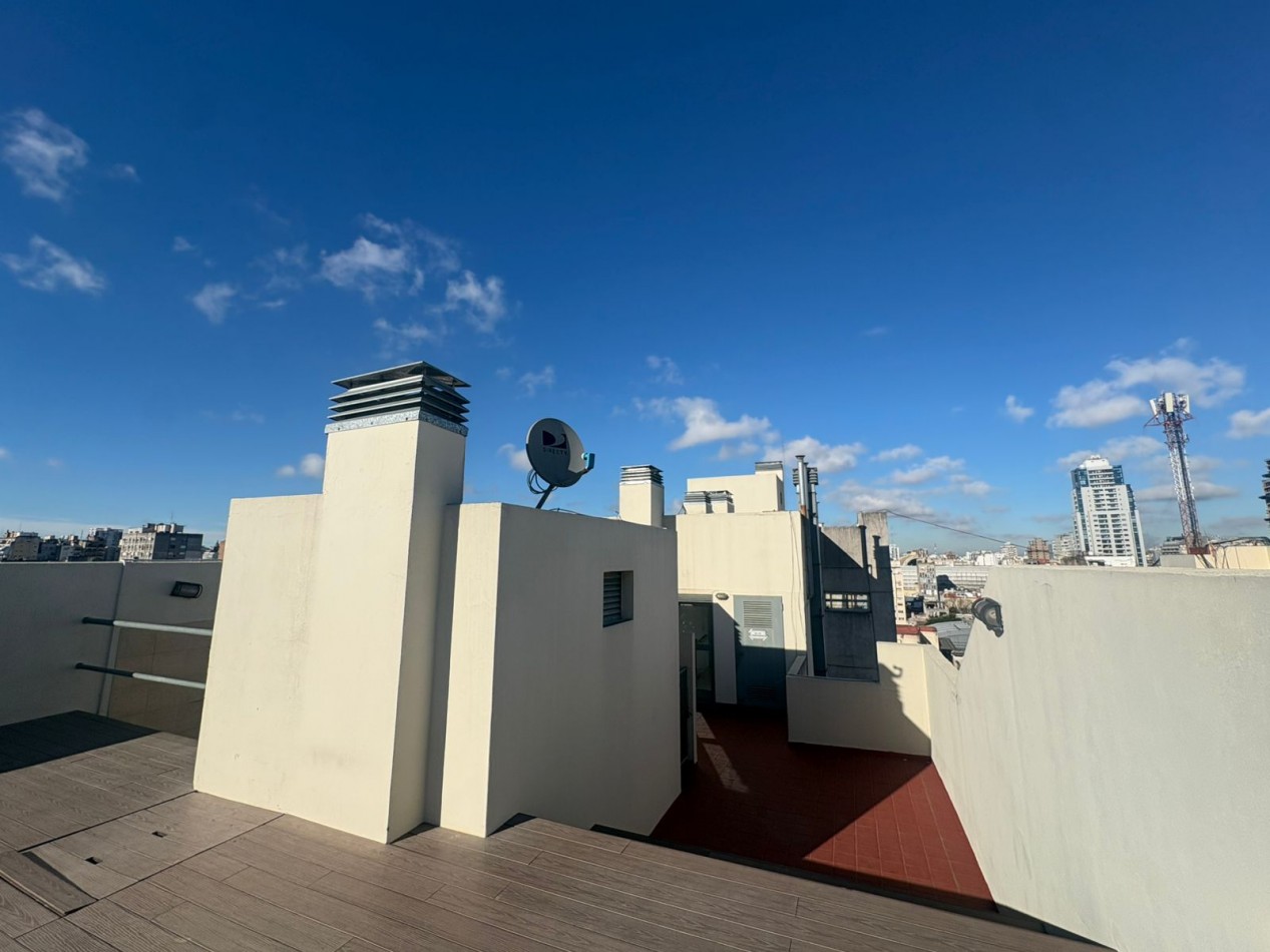 2 ambientes con balcon baño y toilette 
