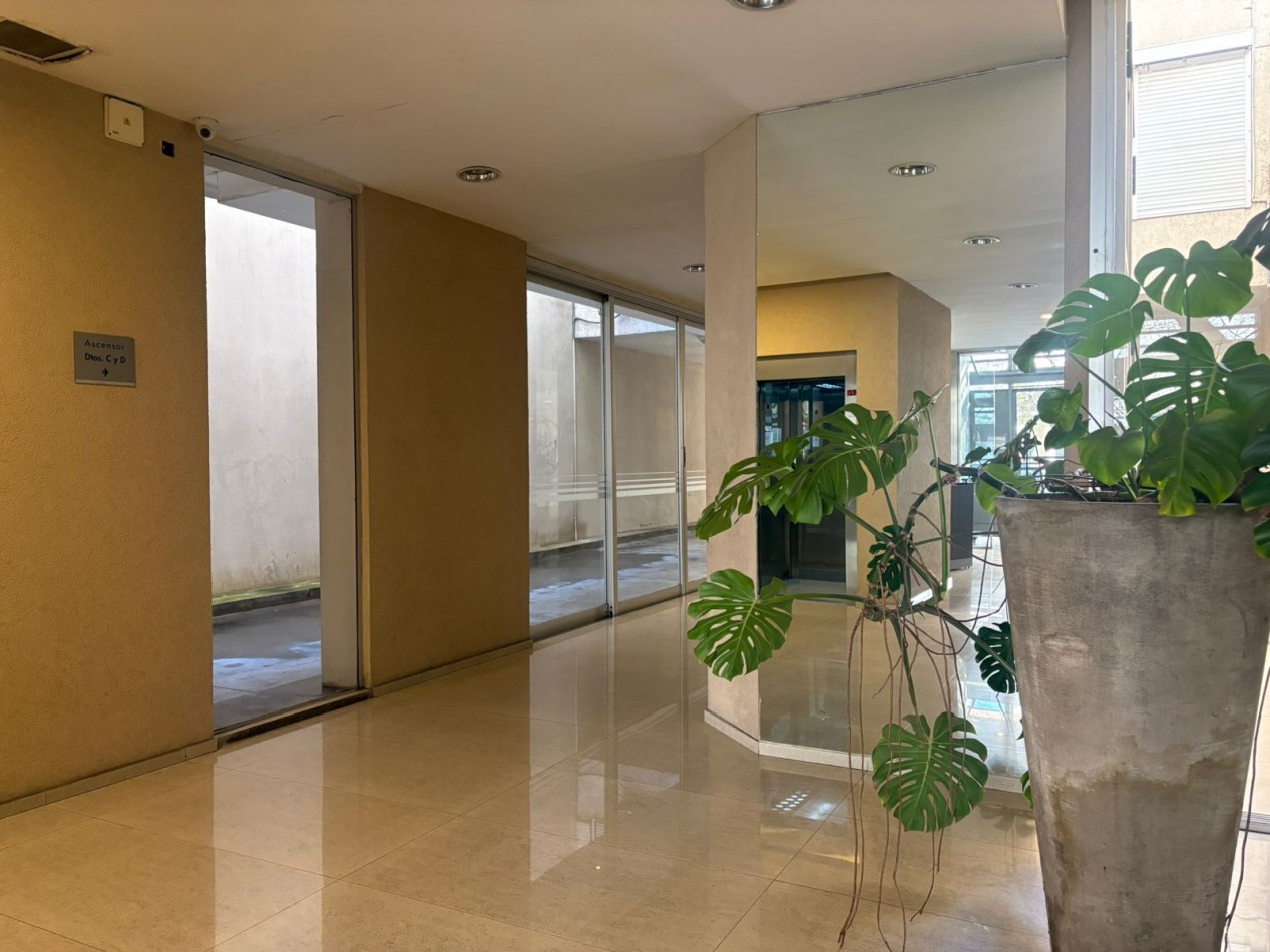 2 ambientes con balcon baño y toilette 