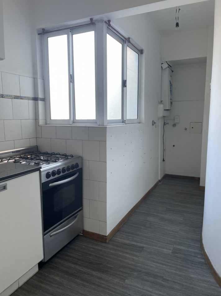 3 ambientes con balcon terraza al frente