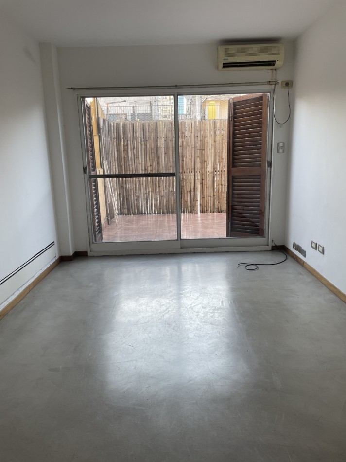 3 ambientes con balcon terraza al frente