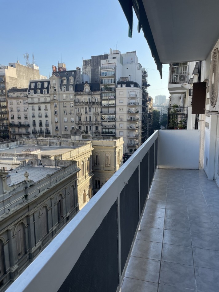 2 AMBIENTES AL FRENTE CON BALCON