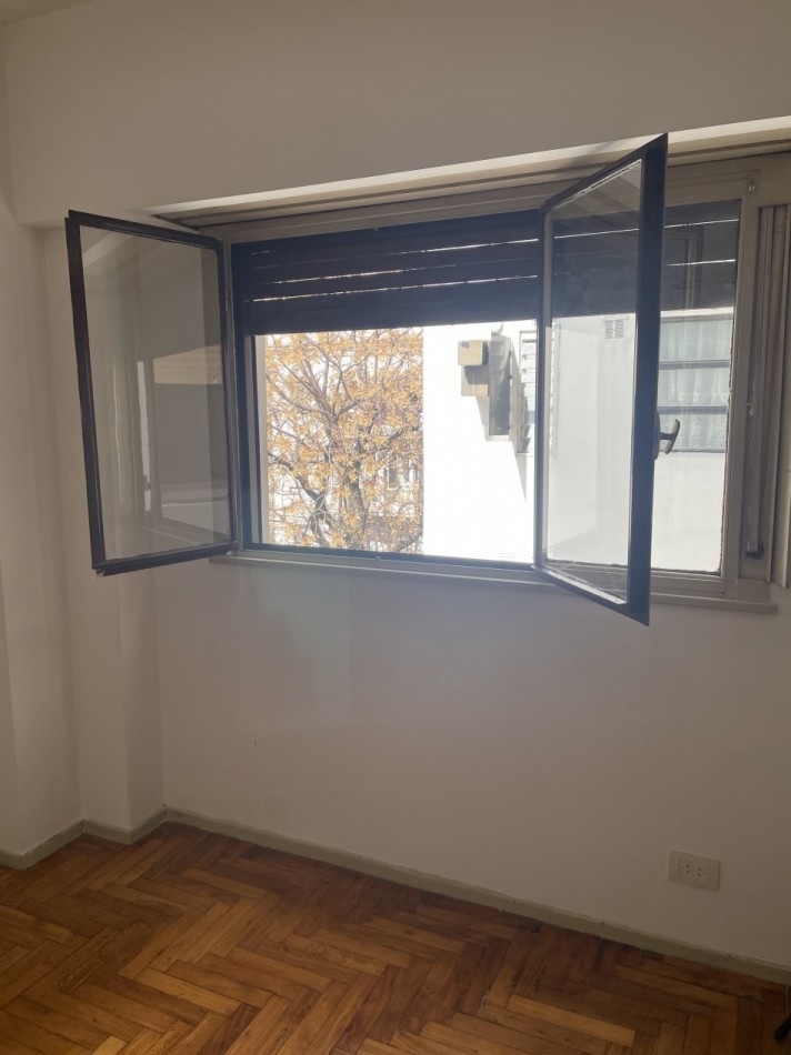 2 ambientes luminosos al lateral