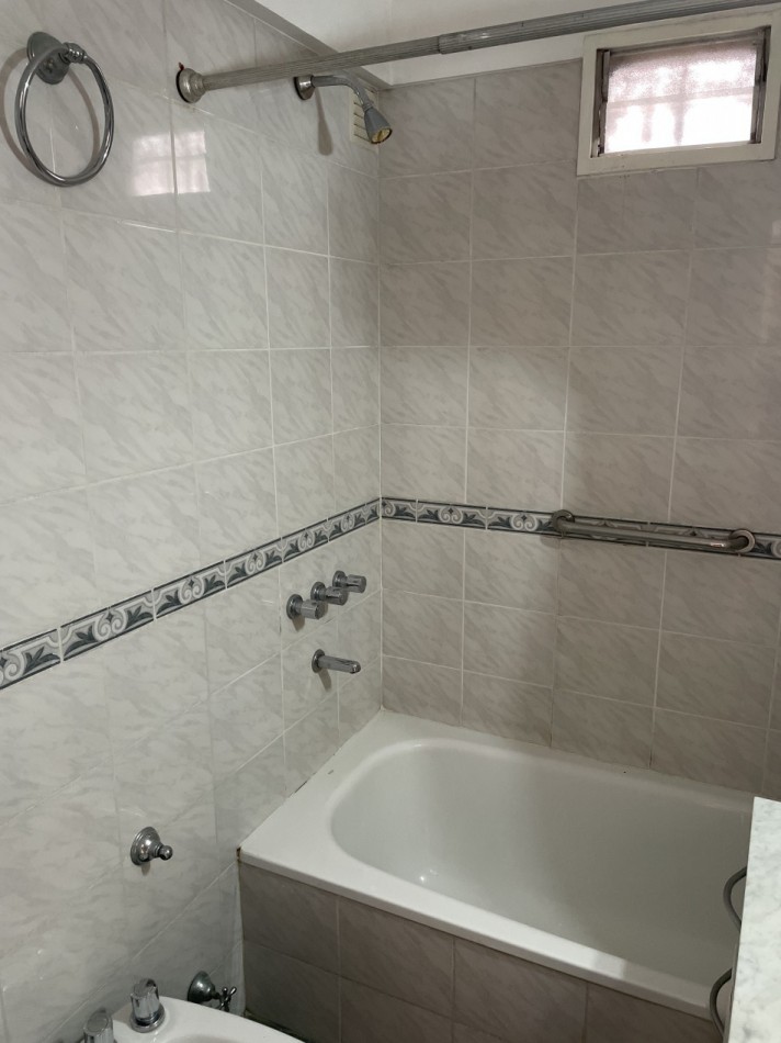 Luminoso y amplio 2 ambientes al contrafrente 