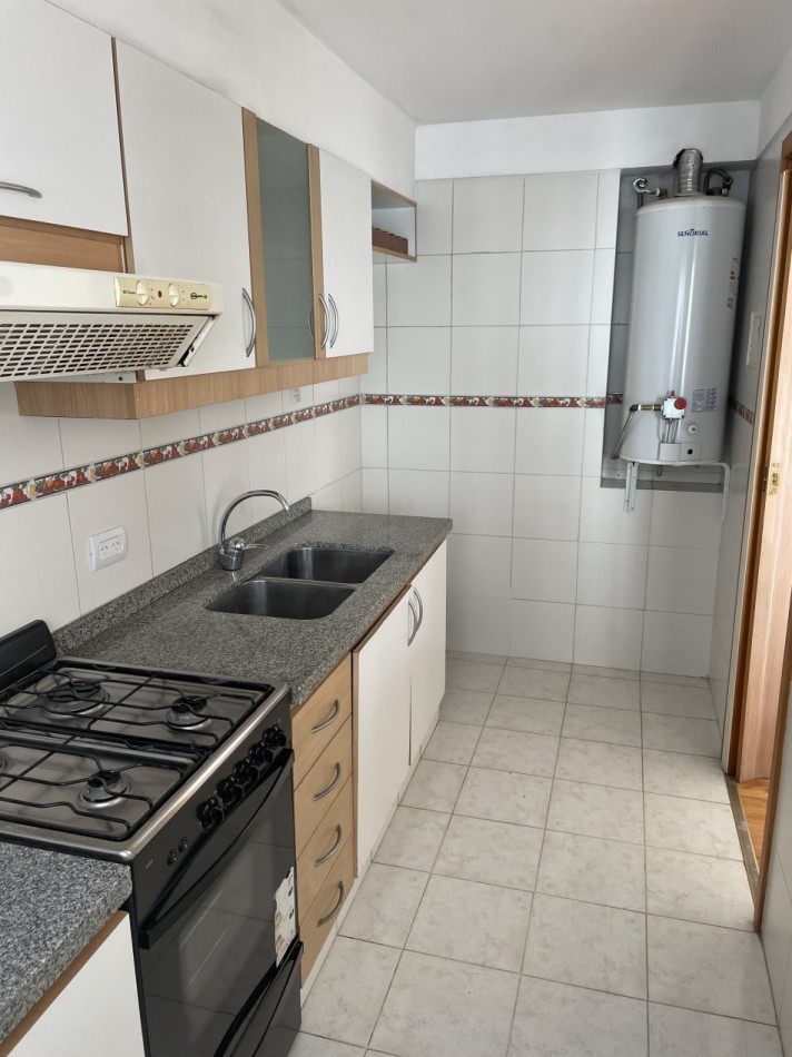 Luminoso y amplio 2 ambientes al contrafrente 