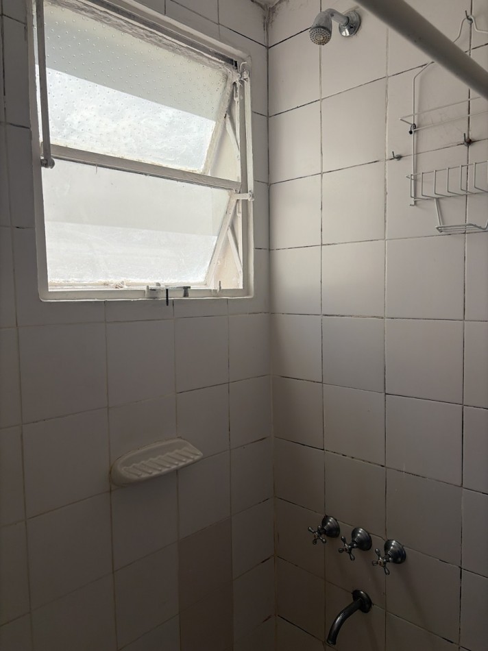 Monoambiente al contrafrente en excelente ubicacion