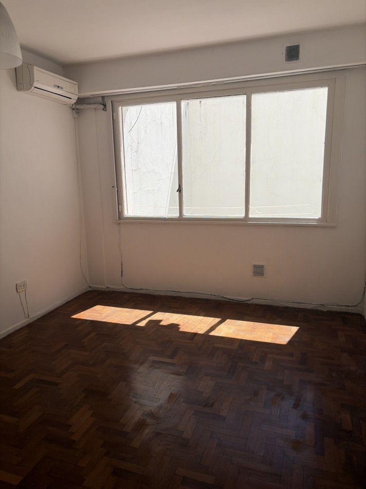 Monoambiente al contrafrente en excelente ubicacion