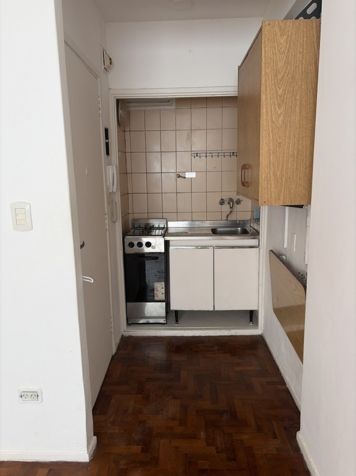 Monoambiente al contrafrente en excelente ubicacion