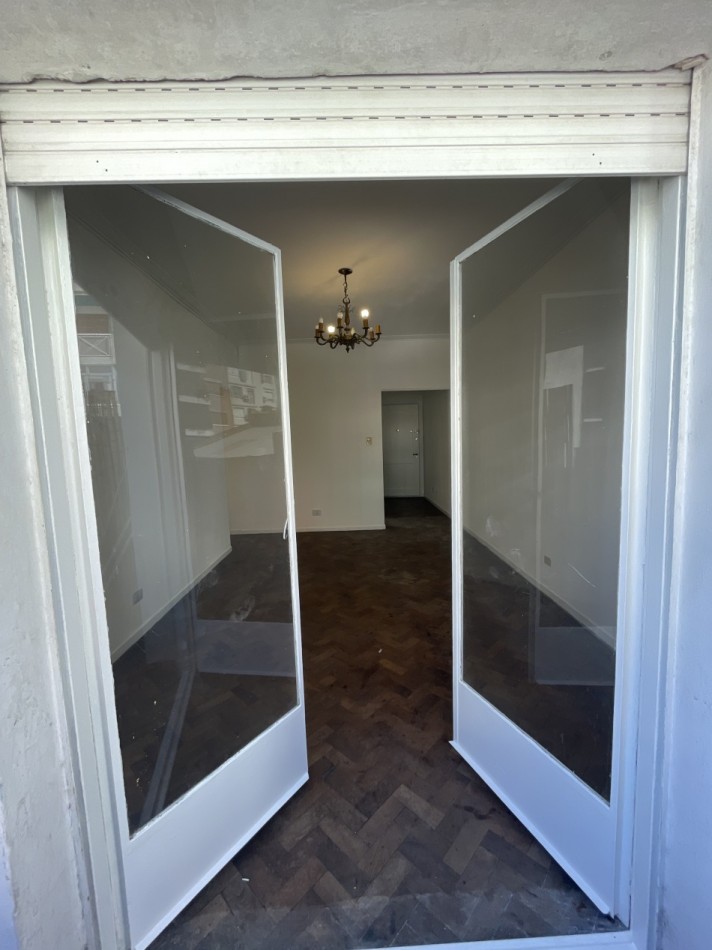 3 ambientes bajas expensas con balcon 