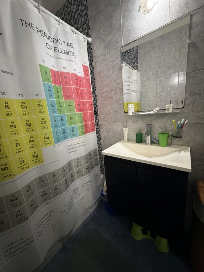 4 ambientes al frente con baño y cocina reciclados