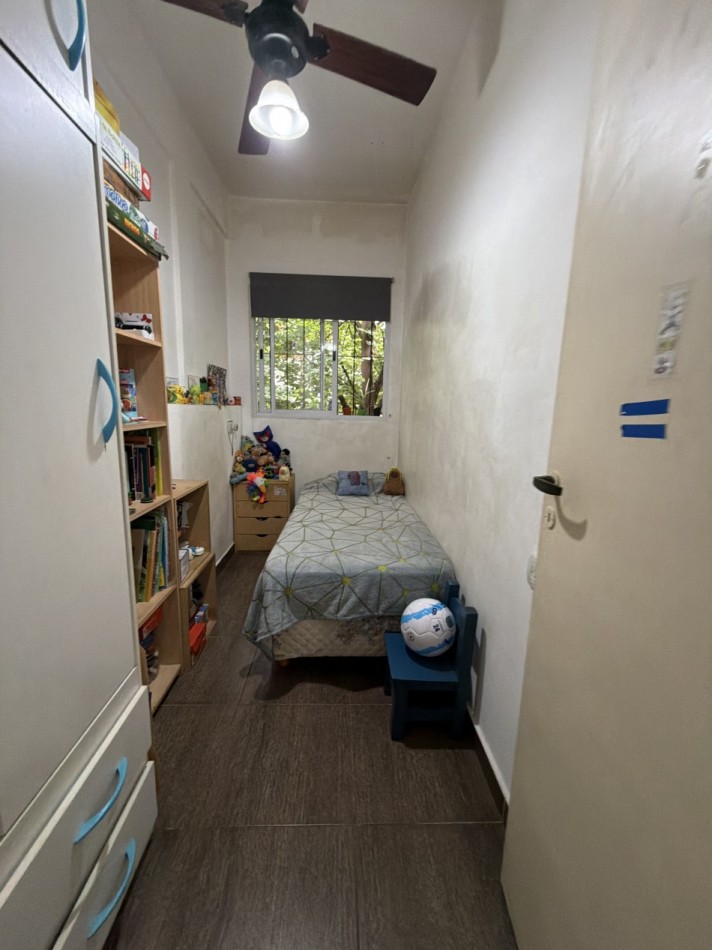 4 ambientes al frente con baño y cocina reciclados