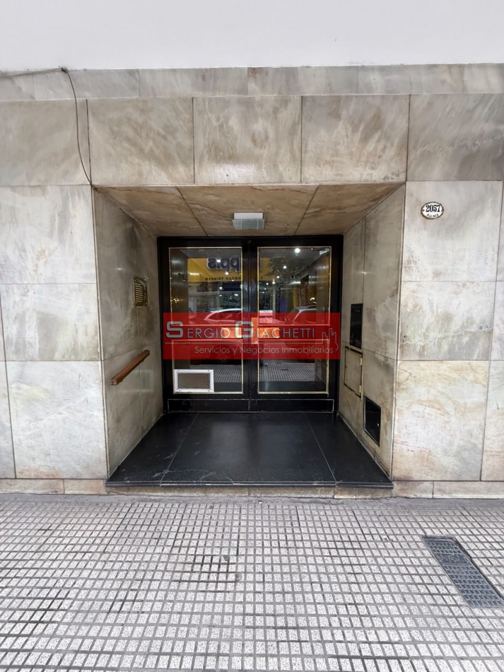2 ambientes y medio apto profesional excelente ubicacion 