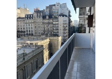 2 AMBIENTES AL FRENTE CON BALCON